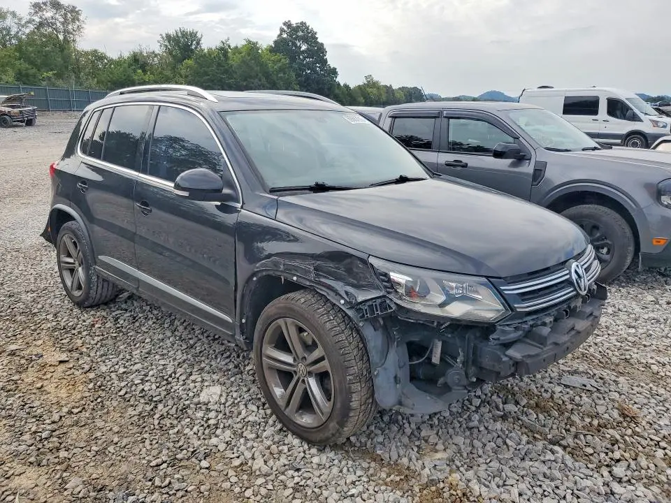 2017 VOLKSWAGEN TIGUAN SPORT  