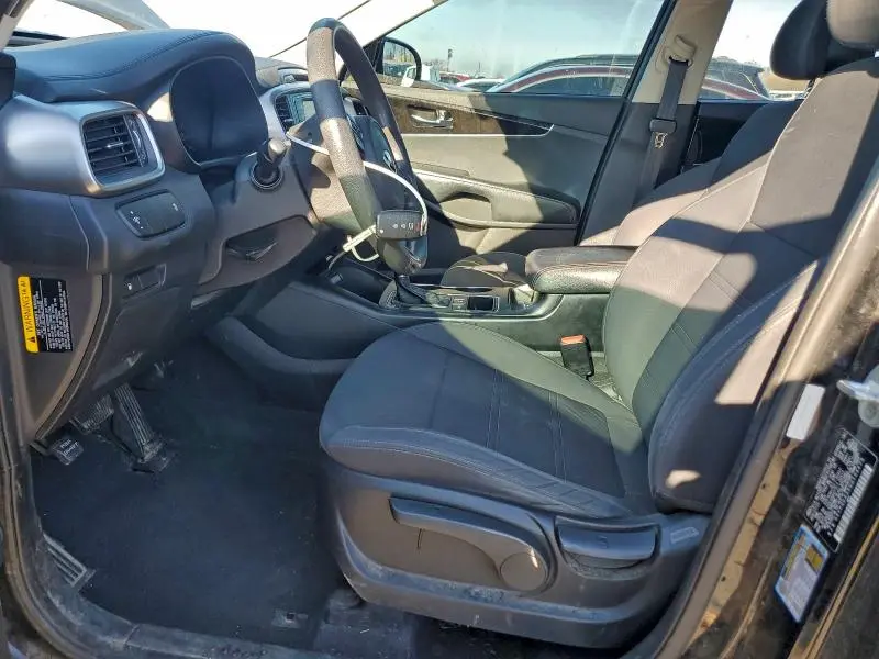 2016 KIA SORENTO LX  