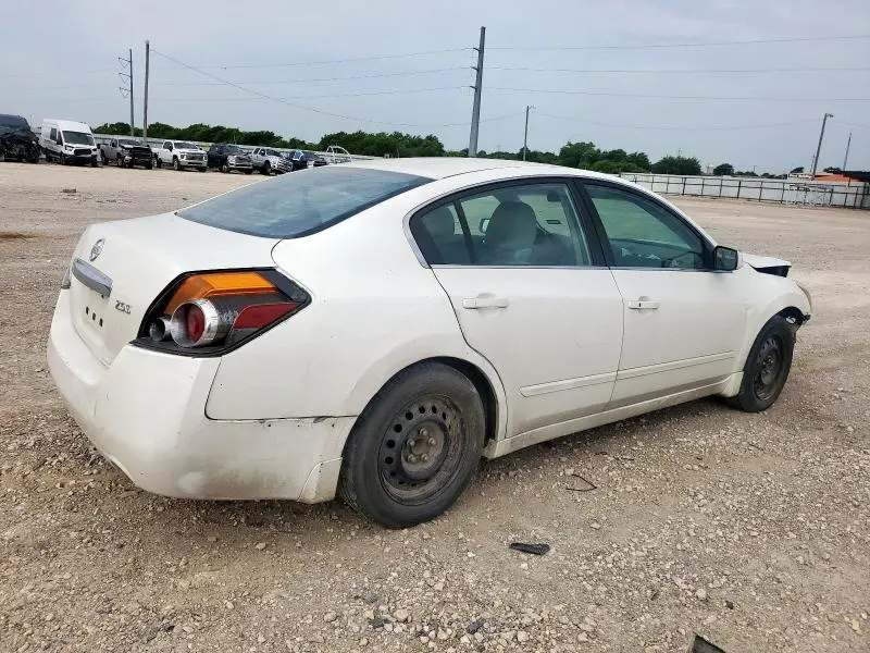 2010 NISSAN ALTIMA BASE  