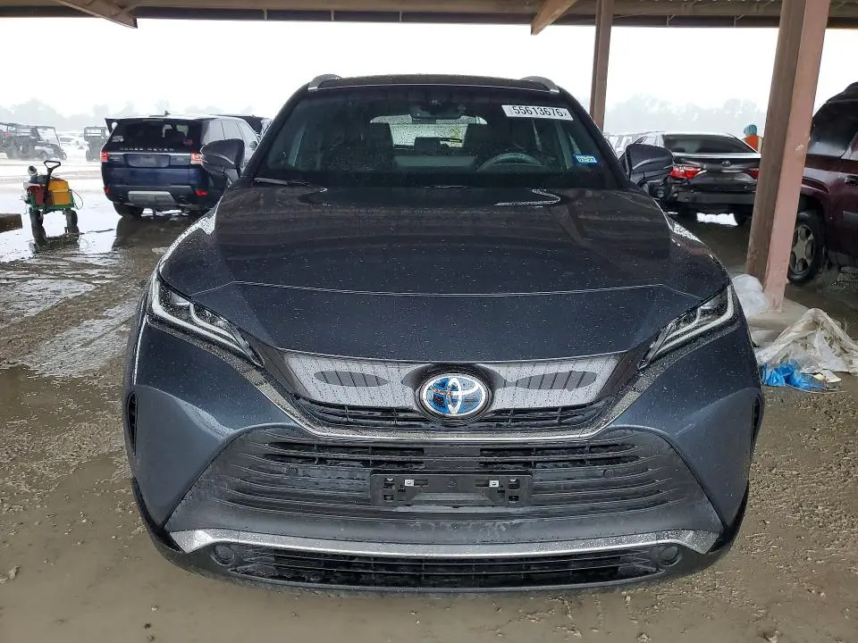 2022 TOYOTA VENZA XLE  