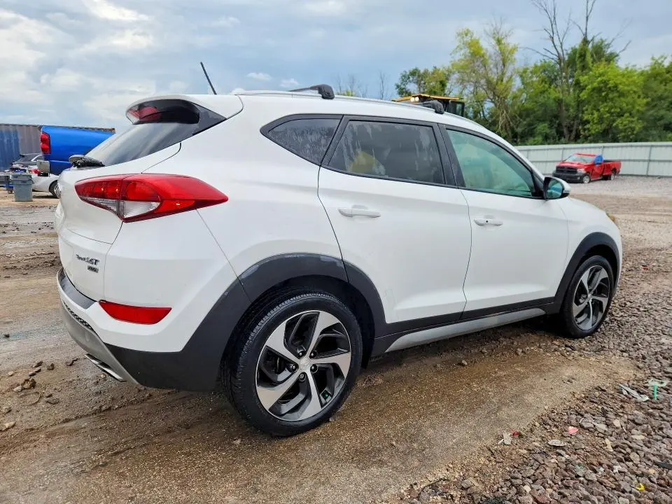2017 HYUNDAI TUCSON SPORT  