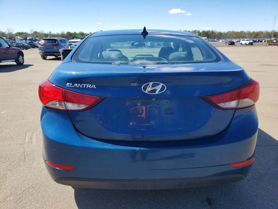 2015 HYUNDAI ELANTRA SE  