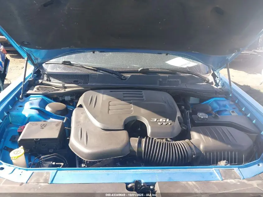 2018 DODGE CHALLENGER SXT PLUS