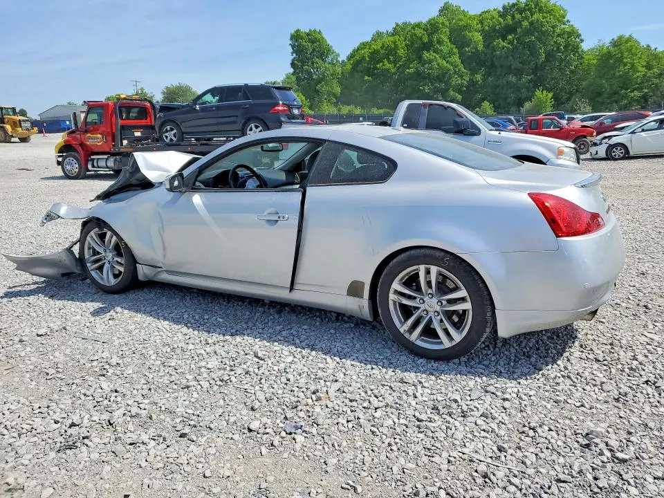2010 INFINITI G37   