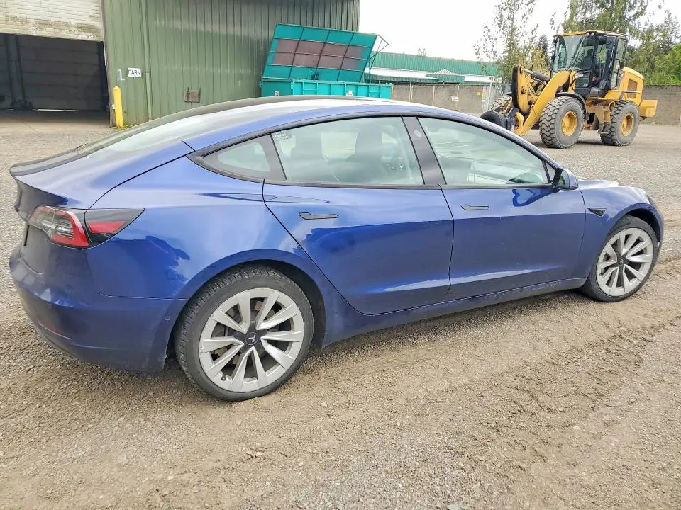 2022 TESLA MODEL 3   