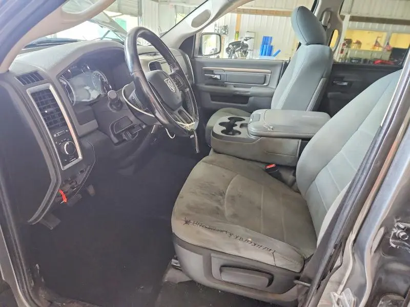 2013 RAM 1500 SLT  