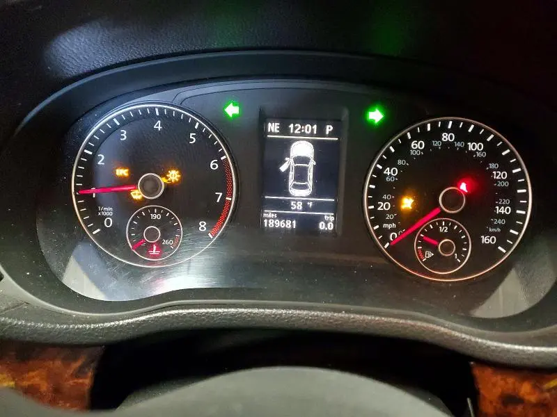 2012 VOLKSWAGEN PASSAT SEL  