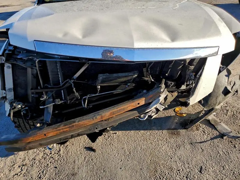 2011 CADILLAC ESCALADE LUXURY  