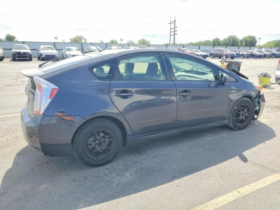 2014 TOYOTA PRIUS TWO  