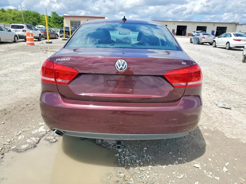 2013 VOLKSWAGEN PASSAT SE  