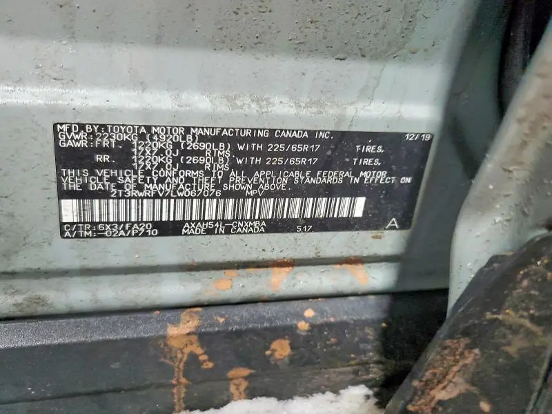 2020 TOYOTA RAV4 XLE  