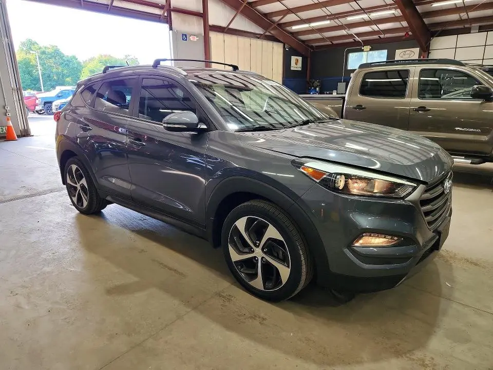 2016 HYUNDAI TUCSON SPORT  