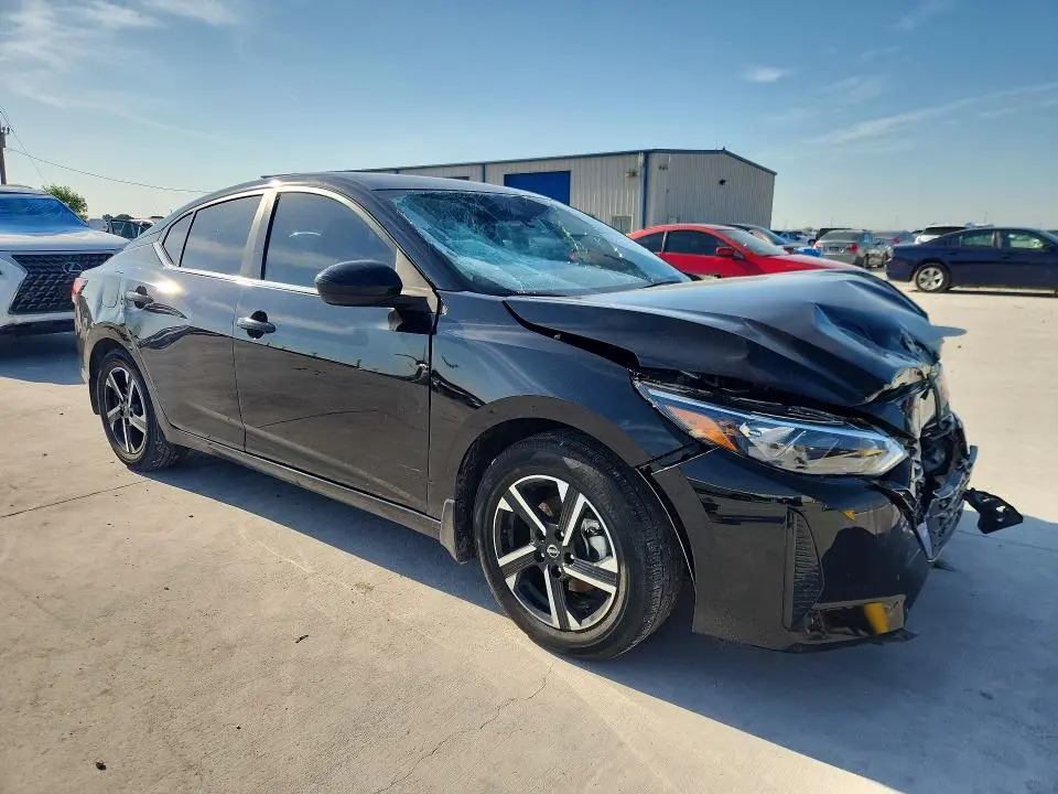 2025 NISSAN SENTRA SV  