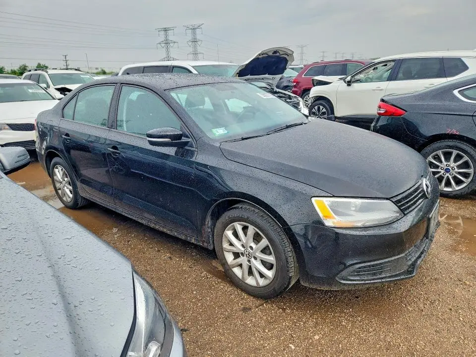 2011 VOLKSWAGEN JETTA SE  