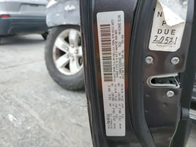 2016 RAM 1500 SLT  