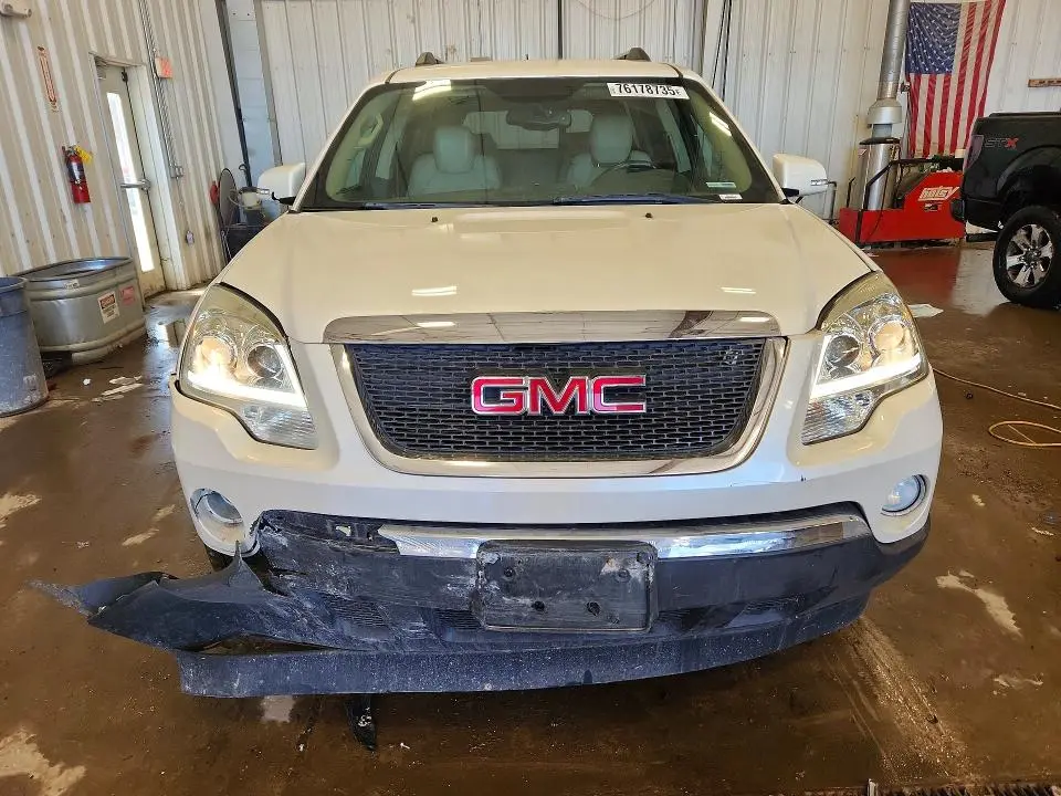 2010 GMC ACADIA SLT-1  