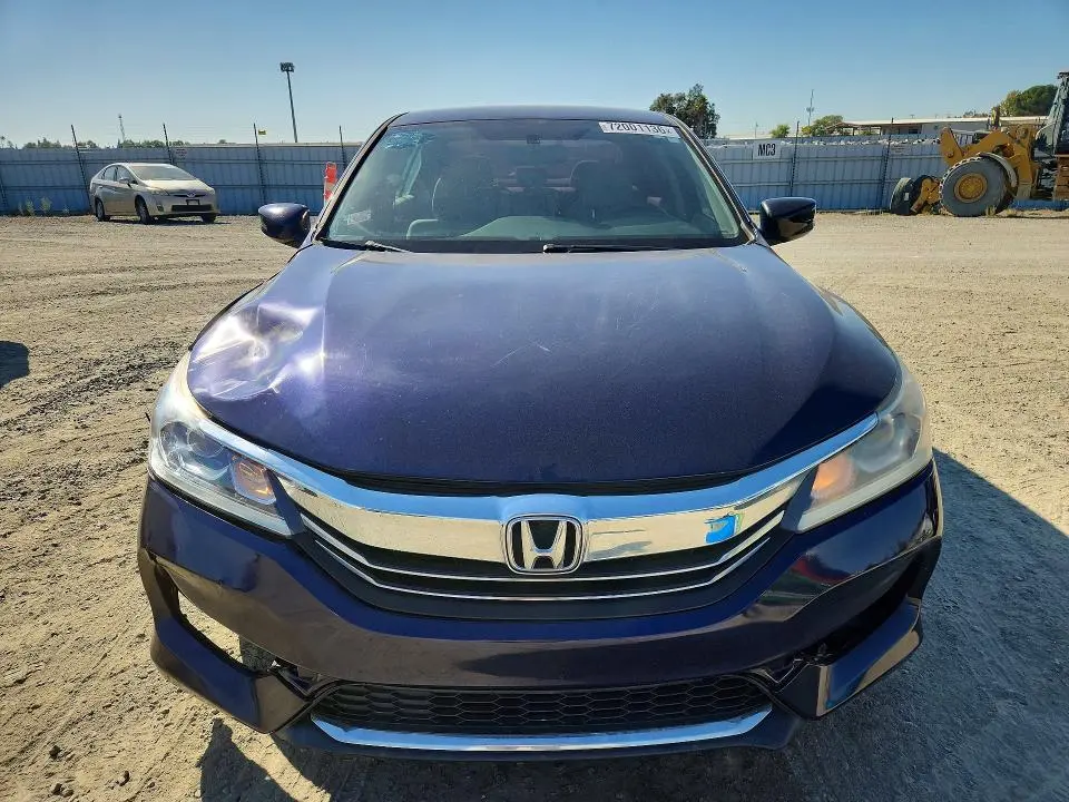 2017 HONDA ACCORD LX  