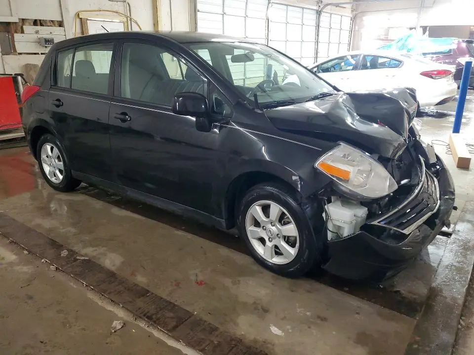 2012 NISSAN VERSA 1.8 S  