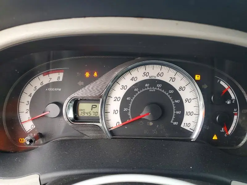 2012 TOYOTA SIENNA SE 8-PASSENGER  