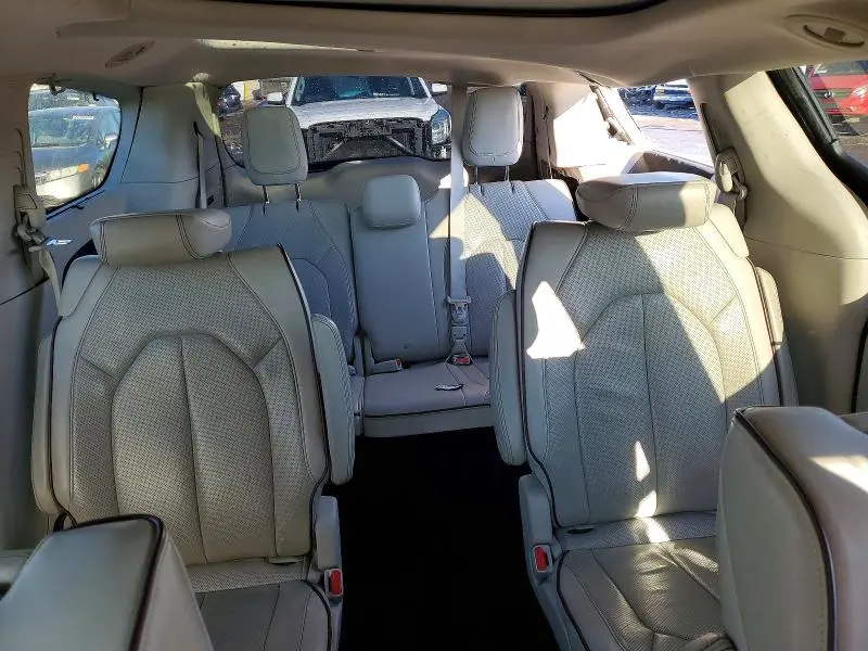 2017 CHRYSLER PACIFICA LIMITED  