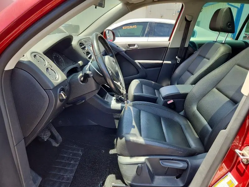 2013 VOLKSWAGEN TIGUAN S  