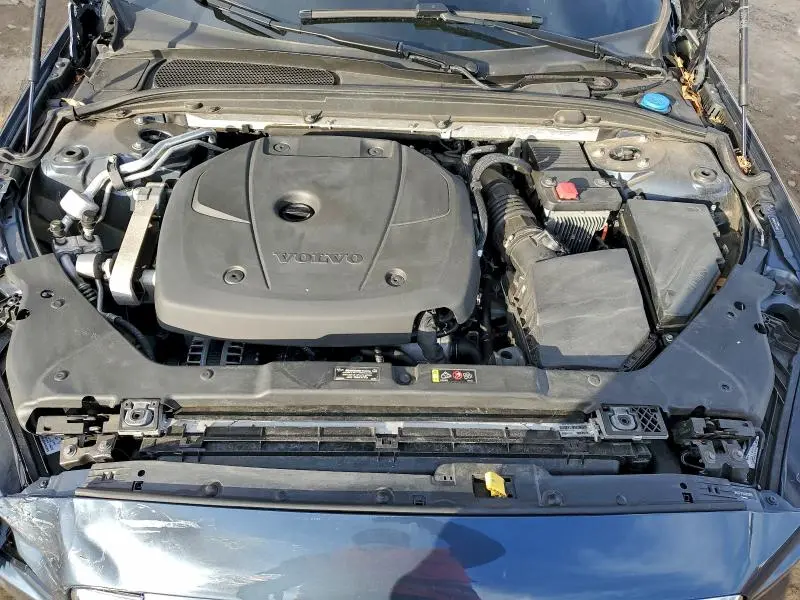 2019 VOLVO S60 T6 MOMENTUM  