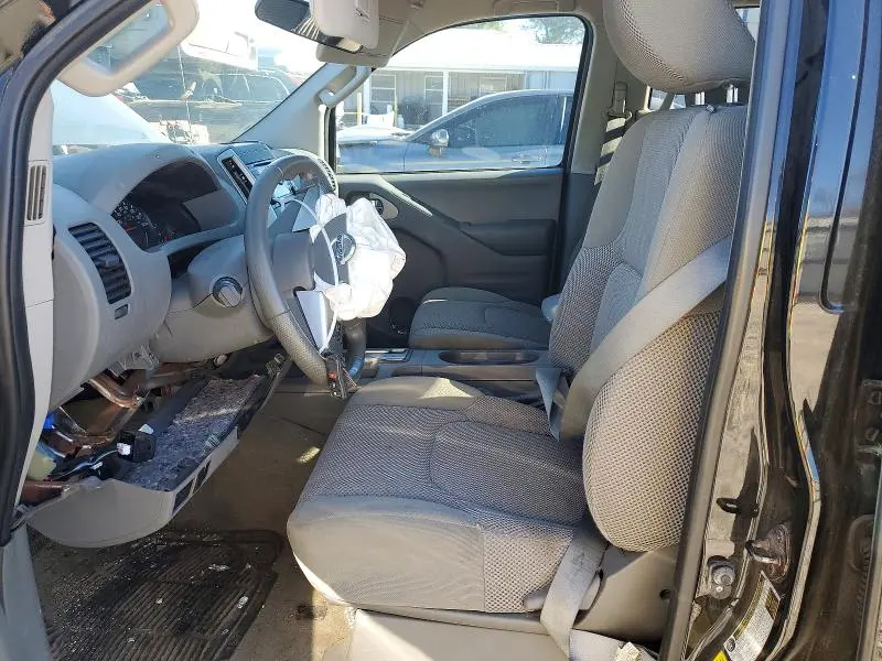2015 NISSAN FRONTIER S  