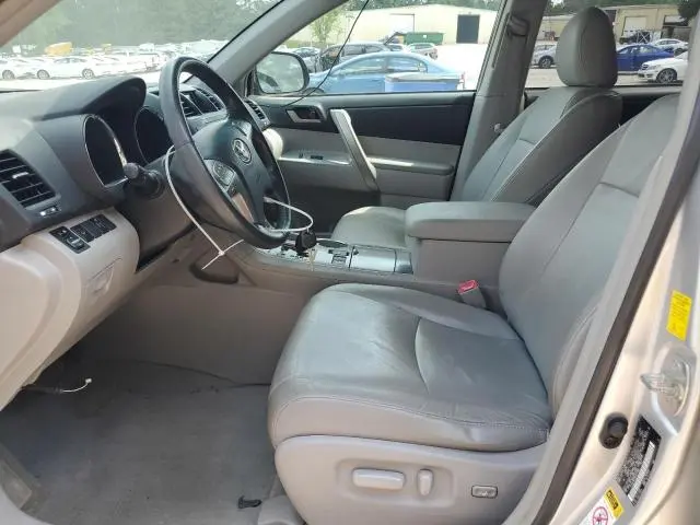 2010 TOYOTA HIGHLANDER SE  