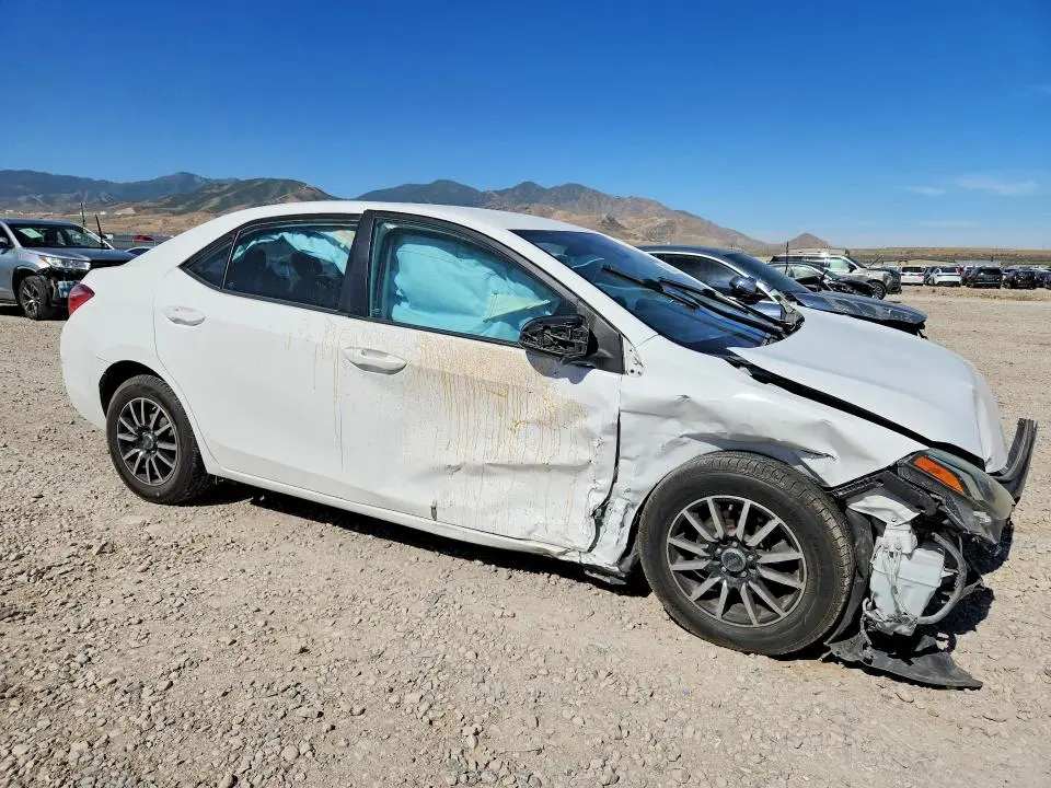 2017 TOYOTA COROLLA LE  