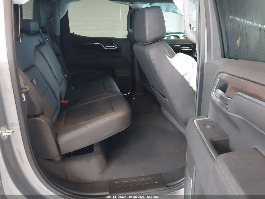 2025 GMC SIERRA 1500 4WD  SHORT BOX SLT