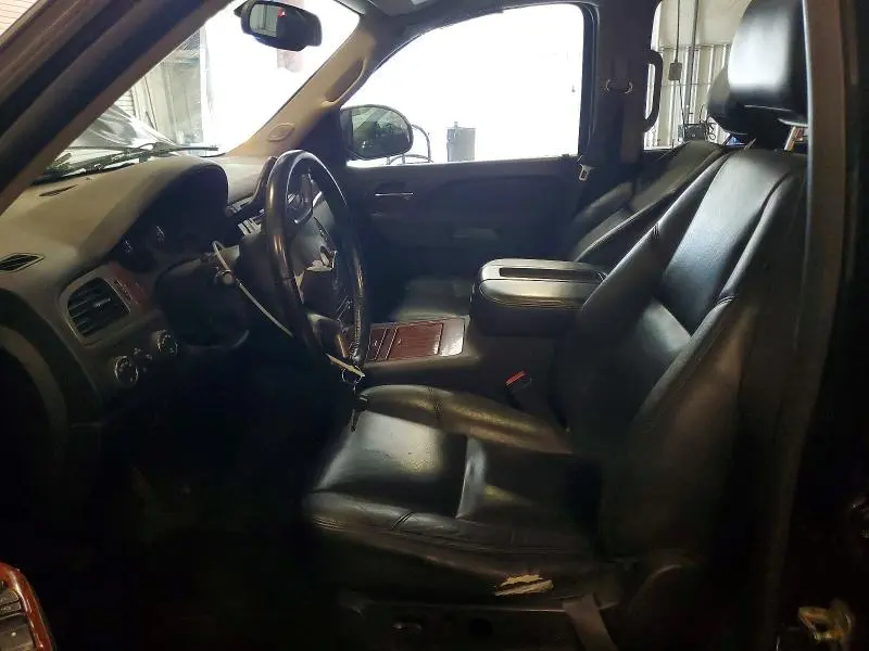2013 CHEVROLET SUBURBAN K1500 LTZ  