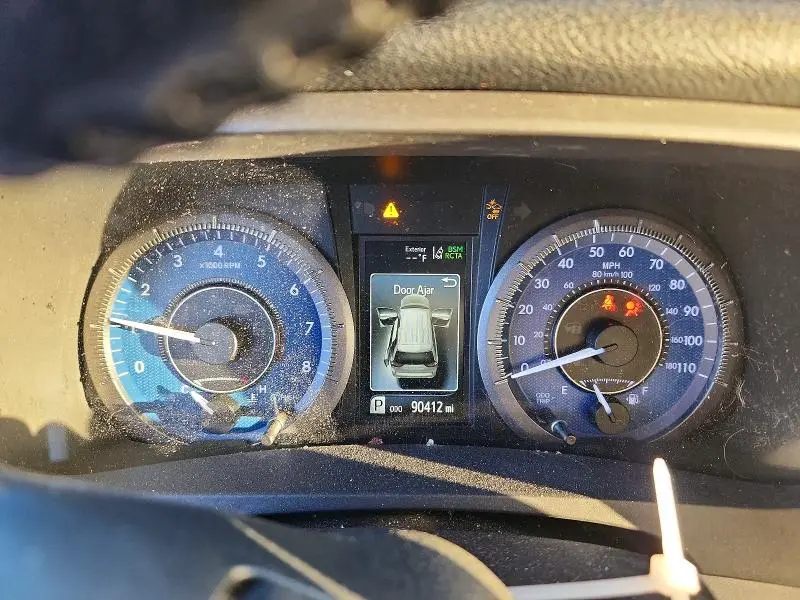 2019 TOYOTA SIENNA XLE  