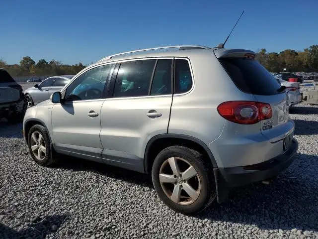 2010 VOLKSWAGEN TIGUAN S  