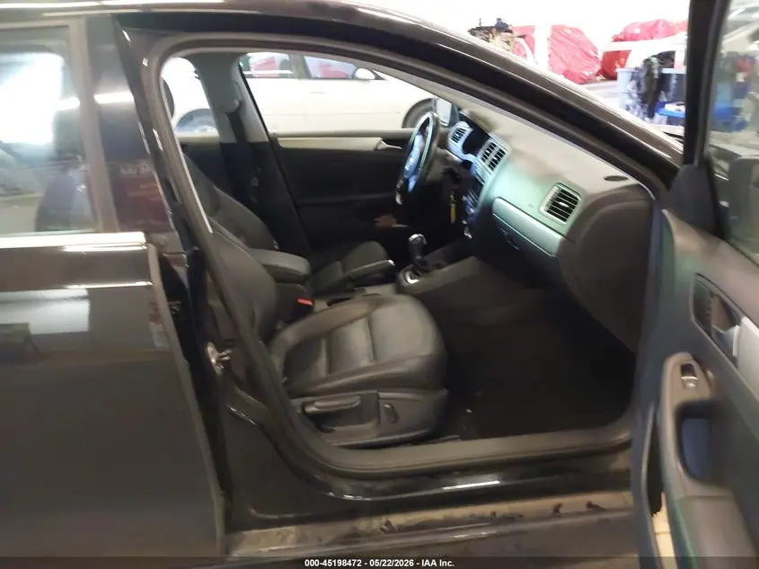 2013 VOLKSWAGEN JETTA 2.5L SE