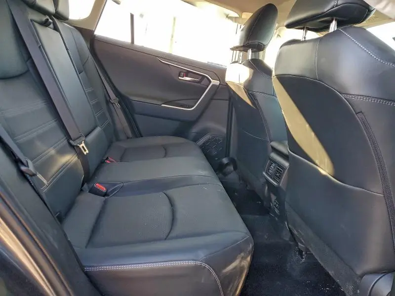 2020 TOYOTA RAV4 LIMITED  