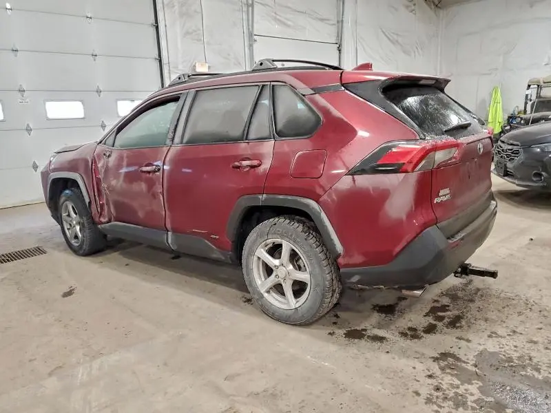 2021 TOYOTA RAV4 XLE  