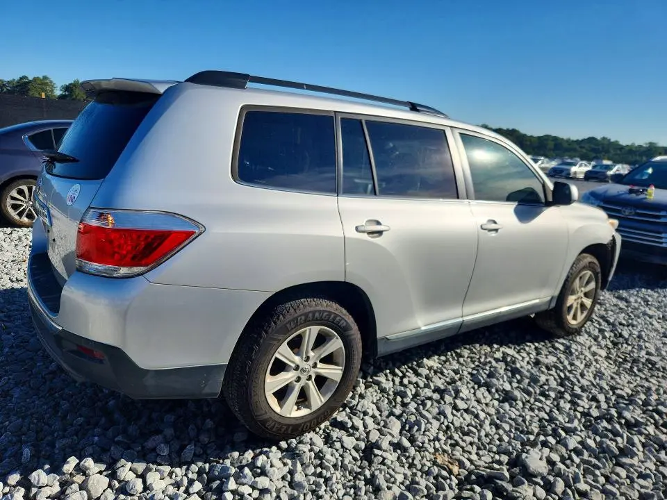 2013 TOYOTA HIGHLANDER PLUS  