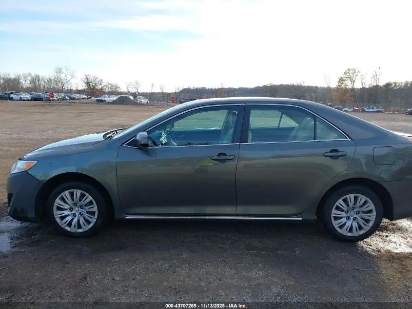 2014 TOYOTA CAMRY LE