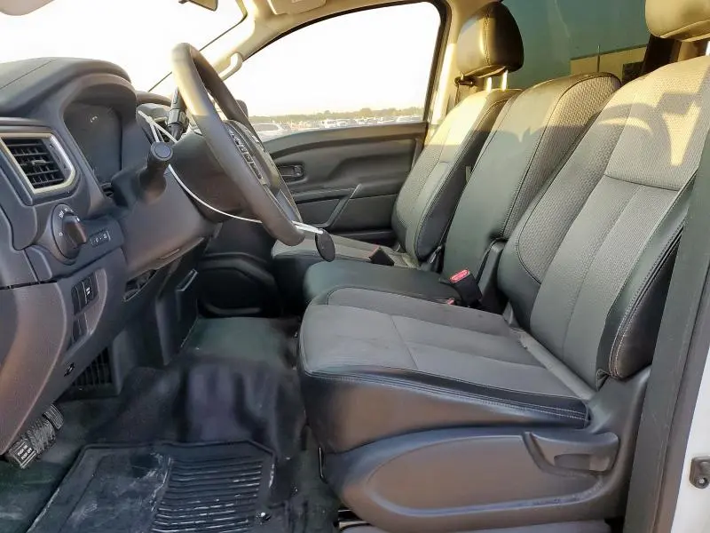 2017 NISSAN TITAN S  