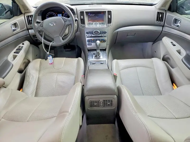 2015 INFINITI Q40 BASE  