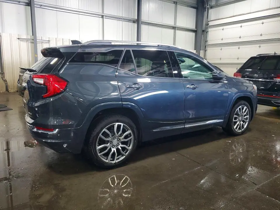 2022 GMC TERRAIN DENALI  