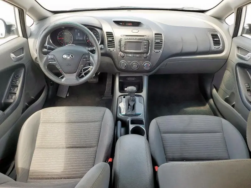 2017 KIA FORTE LX  