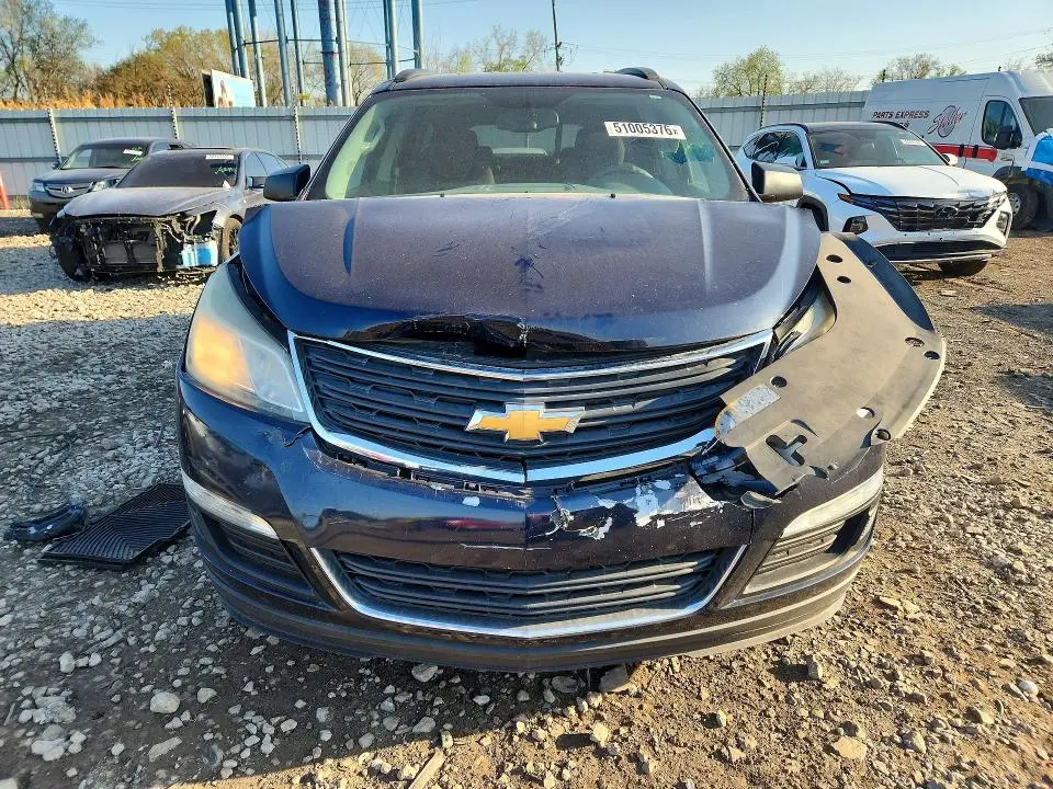 2016 CHEVROLET TRAVERSE LS  