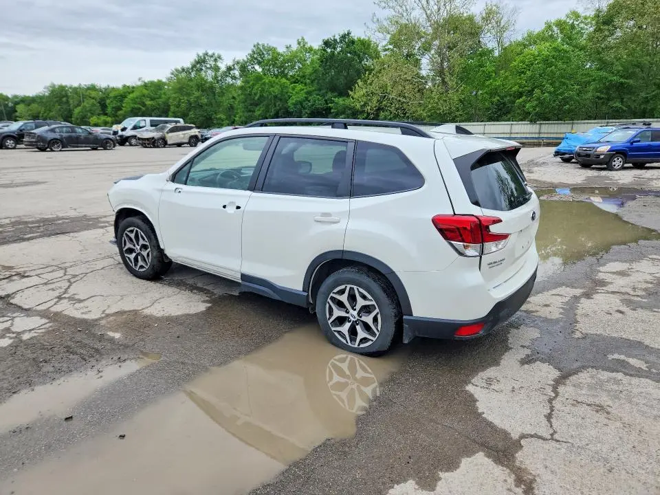 2021 SUBARU FORESTER PREMIUM  