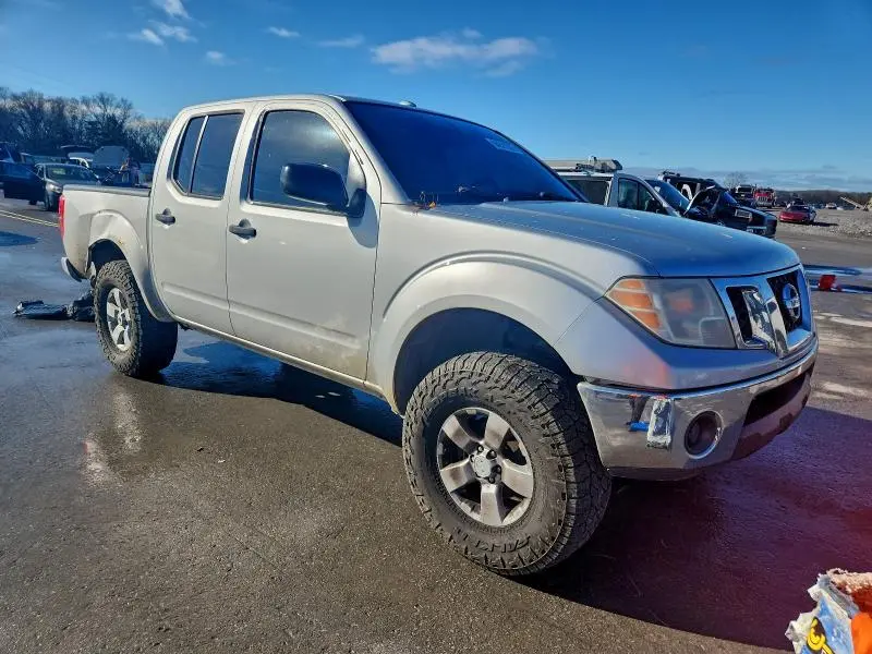 2011 NISSAN FRONTIER S  