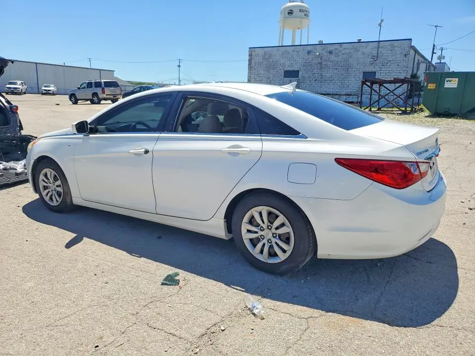 2011 HYUNDAI SONATA GLS  