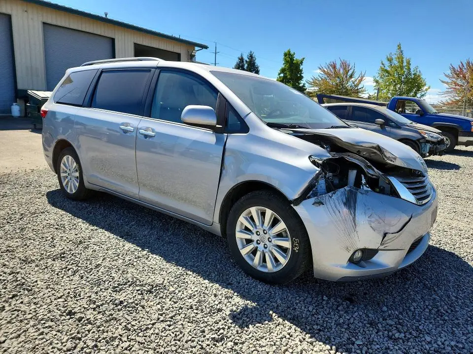 2015 TOYOTA SIENNA XLE PREMIUM 7-PASSENGER  