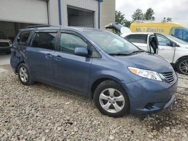 2015 TOYOTA SIENNA LE  