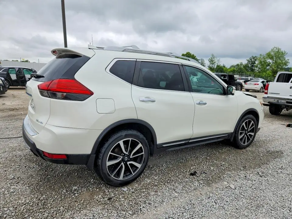 2017 NISSAN ROGUE SL  