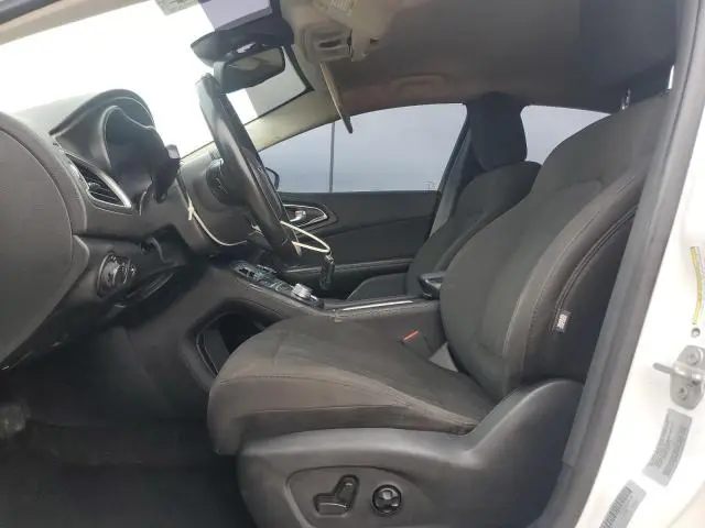 2017 CHRYSLER 200 LX  